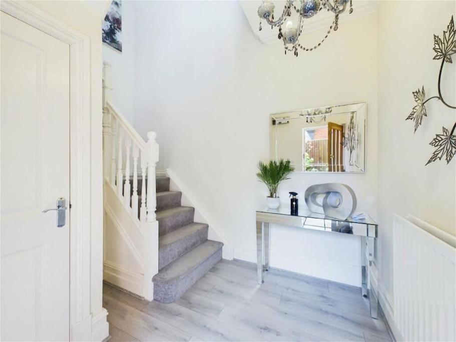 Apartment Upmarket In *